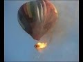 منطاد يحترق وركابه يقفزون منه