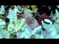 الملياردير سليمان الراجحي يفطر مع العمالة - فيديو