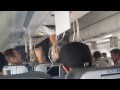 بالفيديو.. لحظات عصيبة واجهت ركاب طائرة قبل هبوطها الاضطراري