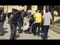 بالفيديو .. جنود إسرائيليون يضربون مسنّا في محيط المسجد الأقصى