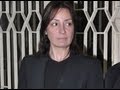شاهد مجموعة كبيرة من نجوم الفن بدون ماكياج يواسون نيرمين الفقي في وفاة والدتها