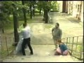 هتموت من الضحك واحتمال تعيط من كتر الضحك عندما يدافع الرجل عن زوجته