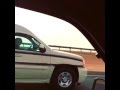 سعودي يطارد سيارة الوليد بن طلال ويقول له : "عطينا فلوس"