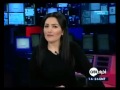 مذيعه تطقع على الهواء مباشره في برنامج اخباري ههه