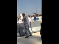 بالفيديو.. رجل أمن سعودي يعتدي على حاج ويصفع وجهه