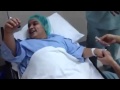 طفل خليجي تحت تأثير البنج يجذب مليون مشاهدة