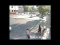 بالفيديو .. رجل ينقذ فتاة روسية من حادث بطريقة فريدة