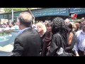 سحر رامي تفقد القدرة على الوقوف في جنازة زوجها حسين الإمام ..فيديو