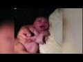 فيديو .. أمريكي يصور ولادة ابنته في السيارة