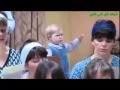 ركزوا مع البنت الصغيره ...