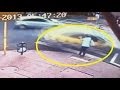 برازيلية تنجو من حادث خطير - شاهد الفيديو